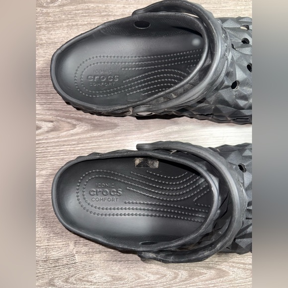 CROCS women’s sz 10/ men’s sz 8 ✨ - Picture 3 of 6